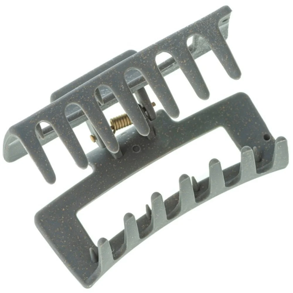 Head Jog Straw Geo Claw Hair Clip Grey